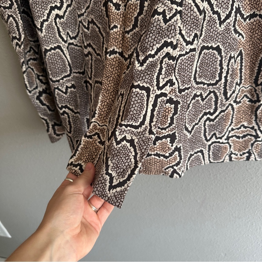 CAbi Tan Snake Pattern Double Breasted Stretch Blazer 14 - Picture 10 of 14